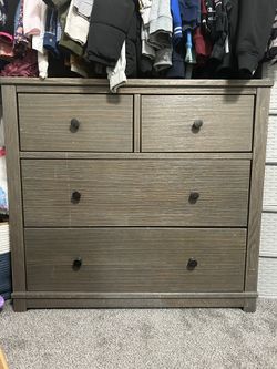 4 Drawer dresser