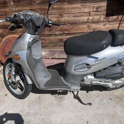 Kymco People 75cc 