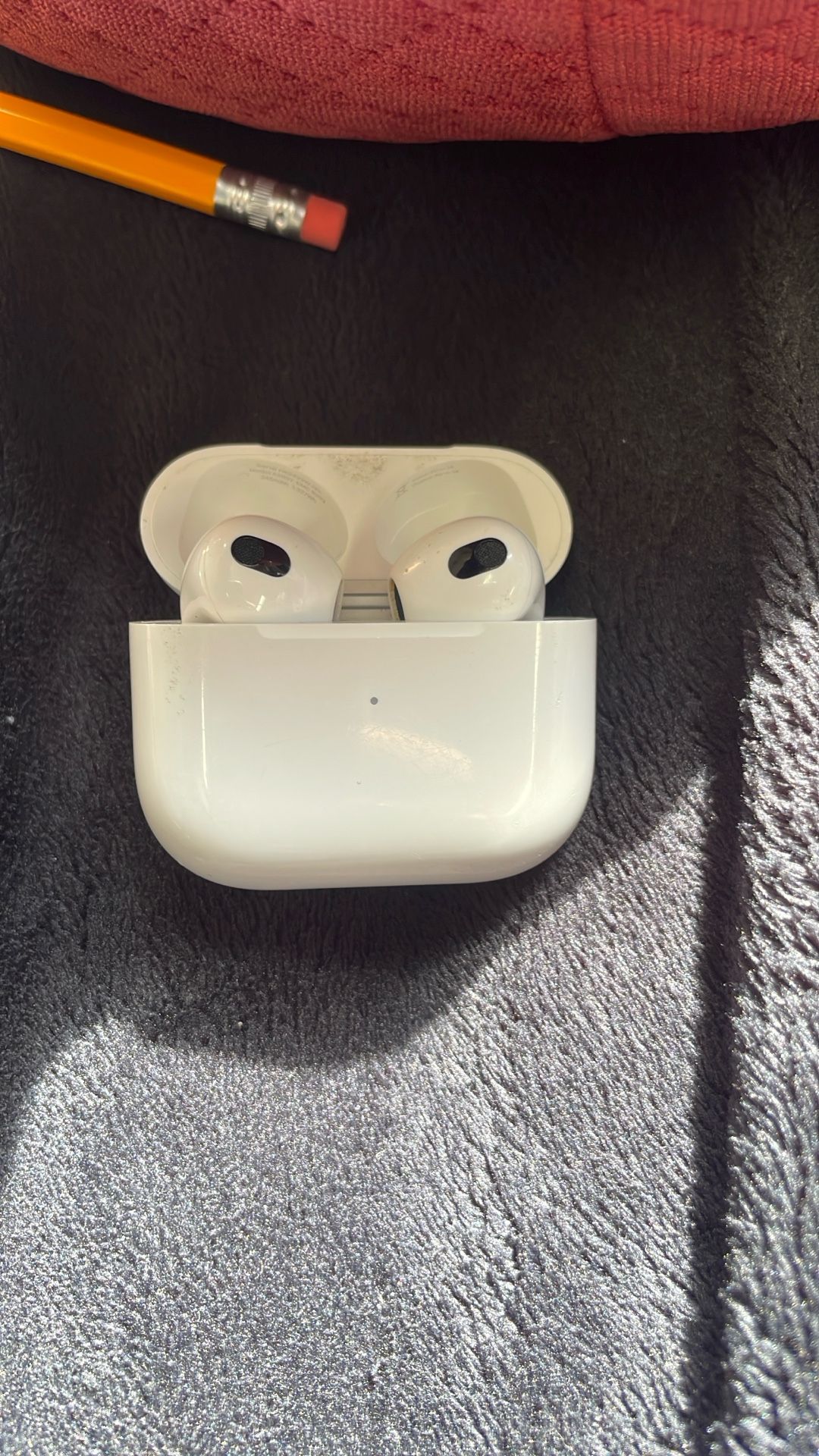 Apple AirPods Gen 3