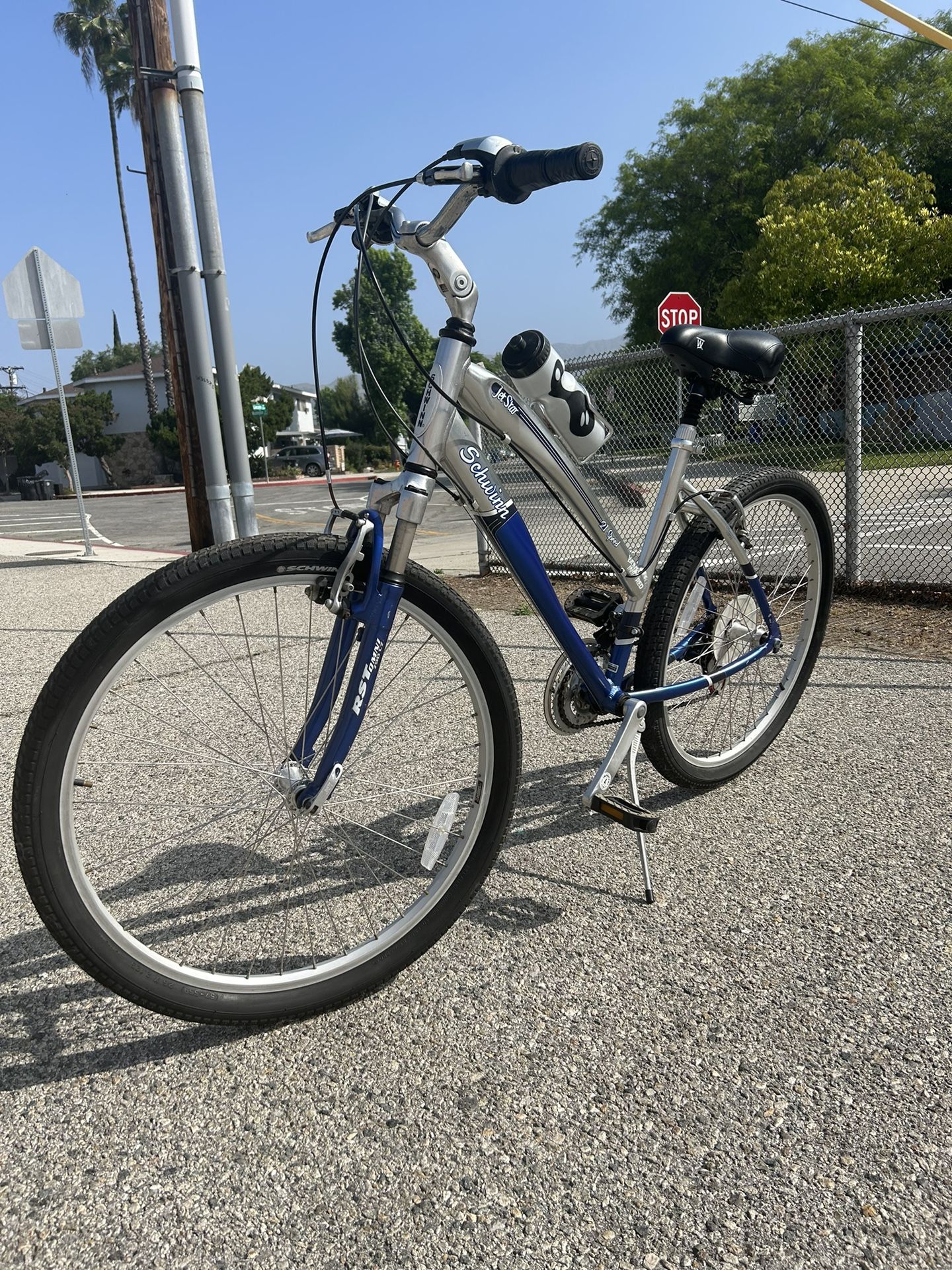 Schwinn jetstar hybrid mountain bike 21 speed...in Excellent Condition