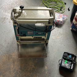 makita bench plainer 2012nb