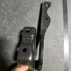 Hinge Bonnet DFR552410