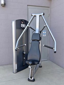 Life Fitness Signature Series Chest Press