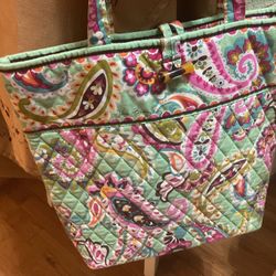 VERA BRADLEY TUTTI FRUITTI PATTERN TOTE