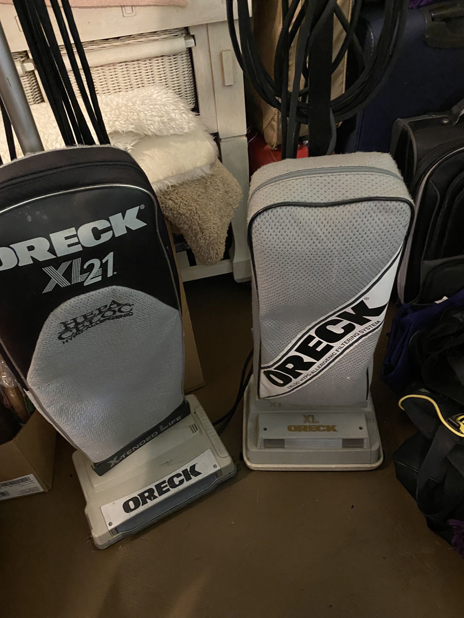 Vacuums ORECK Light Weight