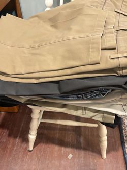 Men’s - 16 Pairs of men’s pants