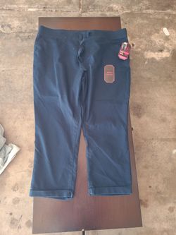 Women's Navy Stretch Capri Pants