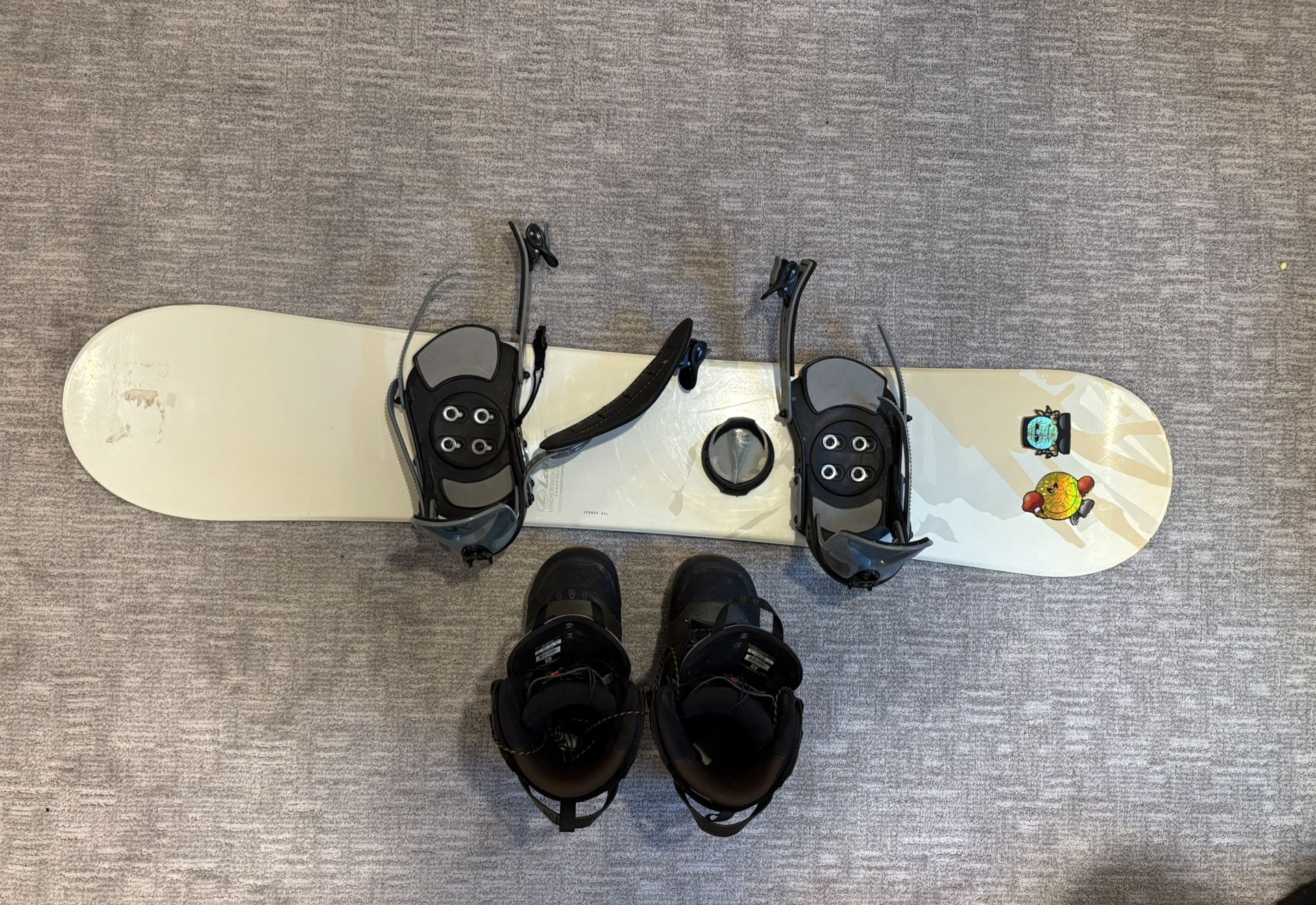 Snowboard 144cm & Snowboard Boots Set