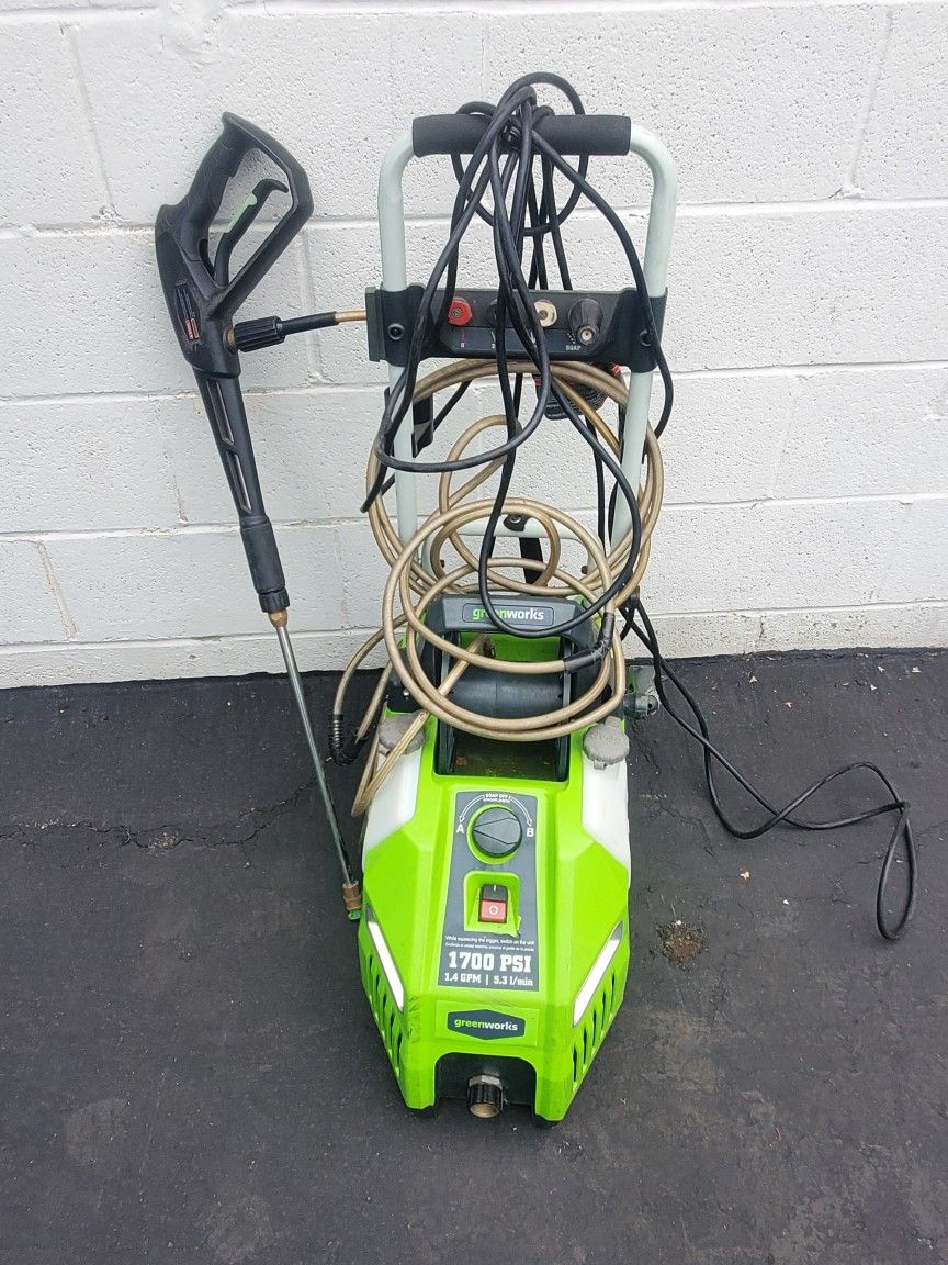Greenworks 1700 psi 1.4 deals gpm pressure washer
