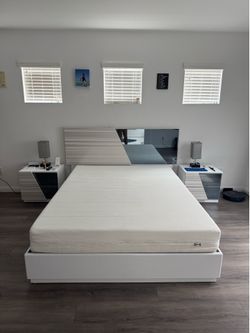Queen luxury bedroom set