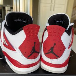 Air Jordan 4 Retro