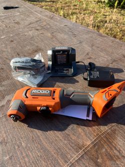 Ridgid 18v Cordless Multi tool with battery and charger