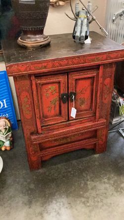 Red lacquer chest 22W x 15D x 26H