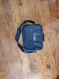 Targus Laptop Bag - Black Nylon with Front Flap