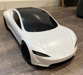 White Hot Wheels RC Tesla Roadster in 1:10 Scale