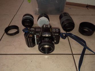 Minolta Maxxum 7000 35mm Film Camera with Lenses