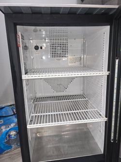1 Swinging Glass Door Refrigerator True Counter Top NSF Cooler