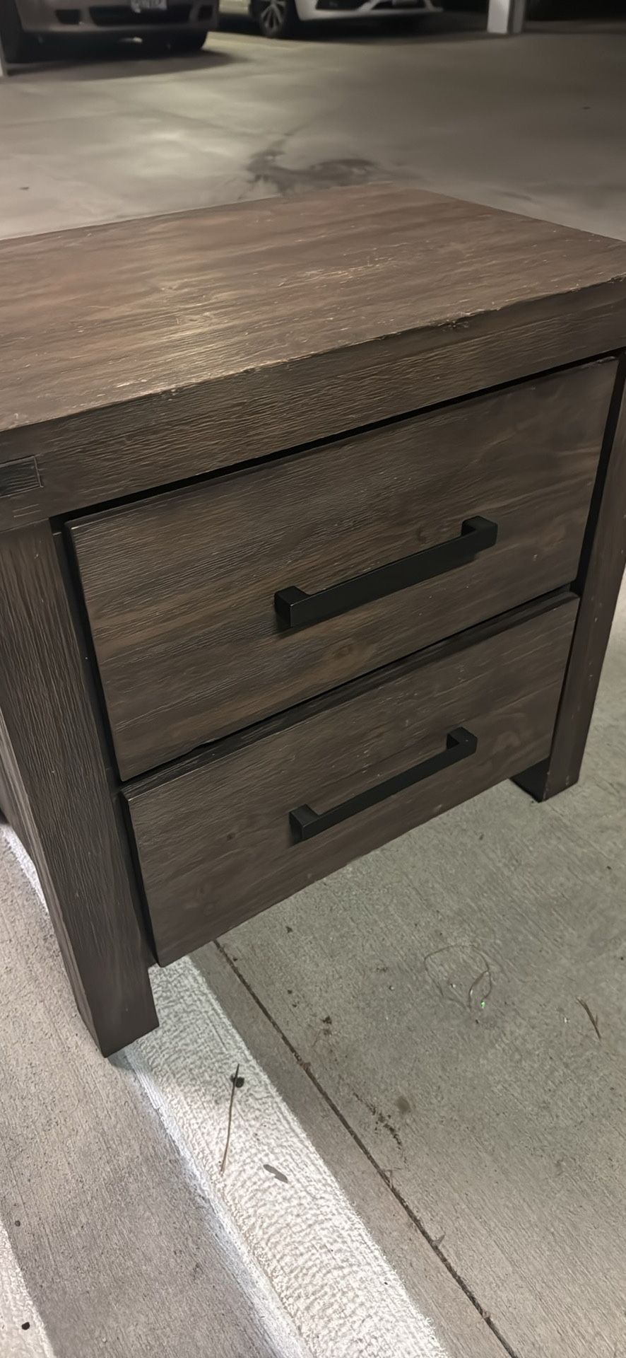 2 Drawer Nightstand / Table