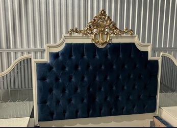 French Provincial Royal Blue White Gold Mirrored Nightstands Basically New Negotiable