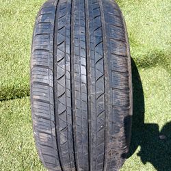225/40R18 Tire