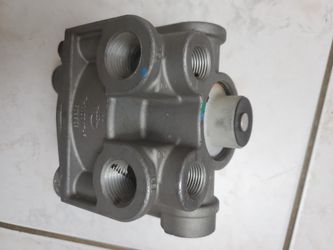 Air valves Volvo vnl