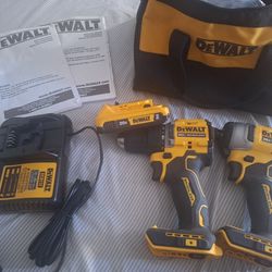 Dewalt New Drill Set With Bag And Charger