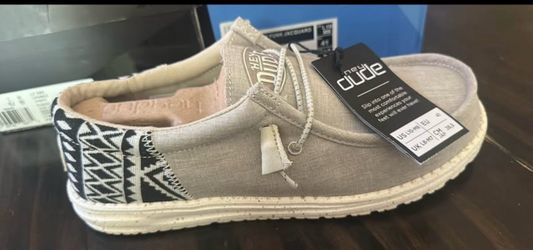 New Hey Dudes wmns 10/ mens 8