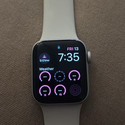 Apple Watch SE 2nd Generation 40mm