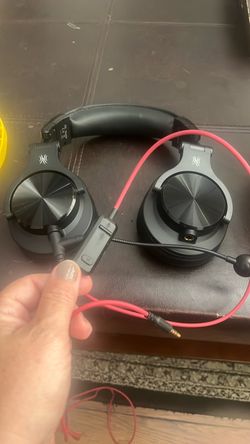 One odio 171 headphones