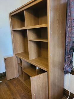 Bookcase/cabinet Qty 2 $50 each or take both for $75