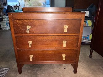 Antique Oak 3-Drawer Dresser