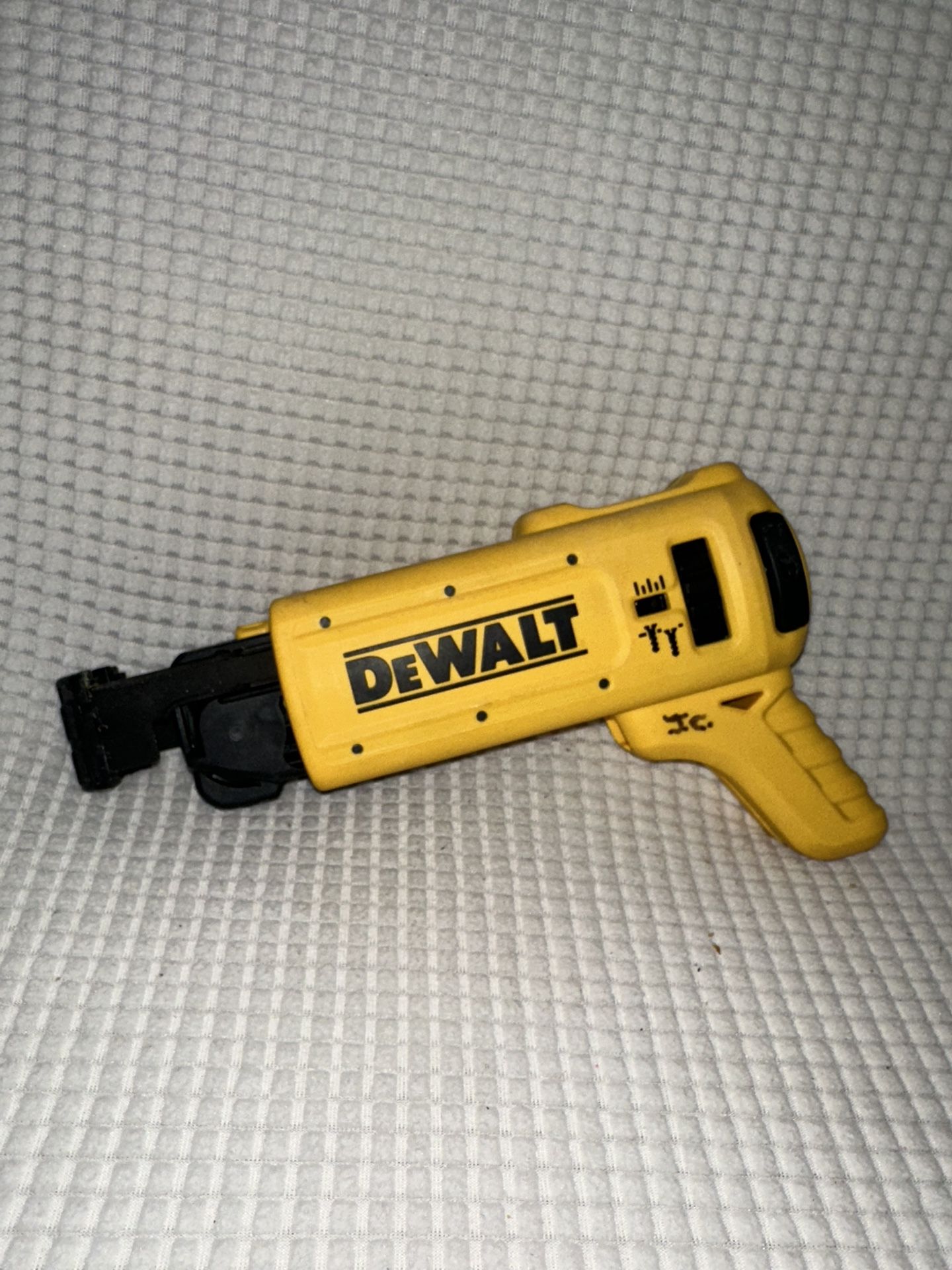 DEWALT Drywall Screw Gun Collated Attachment