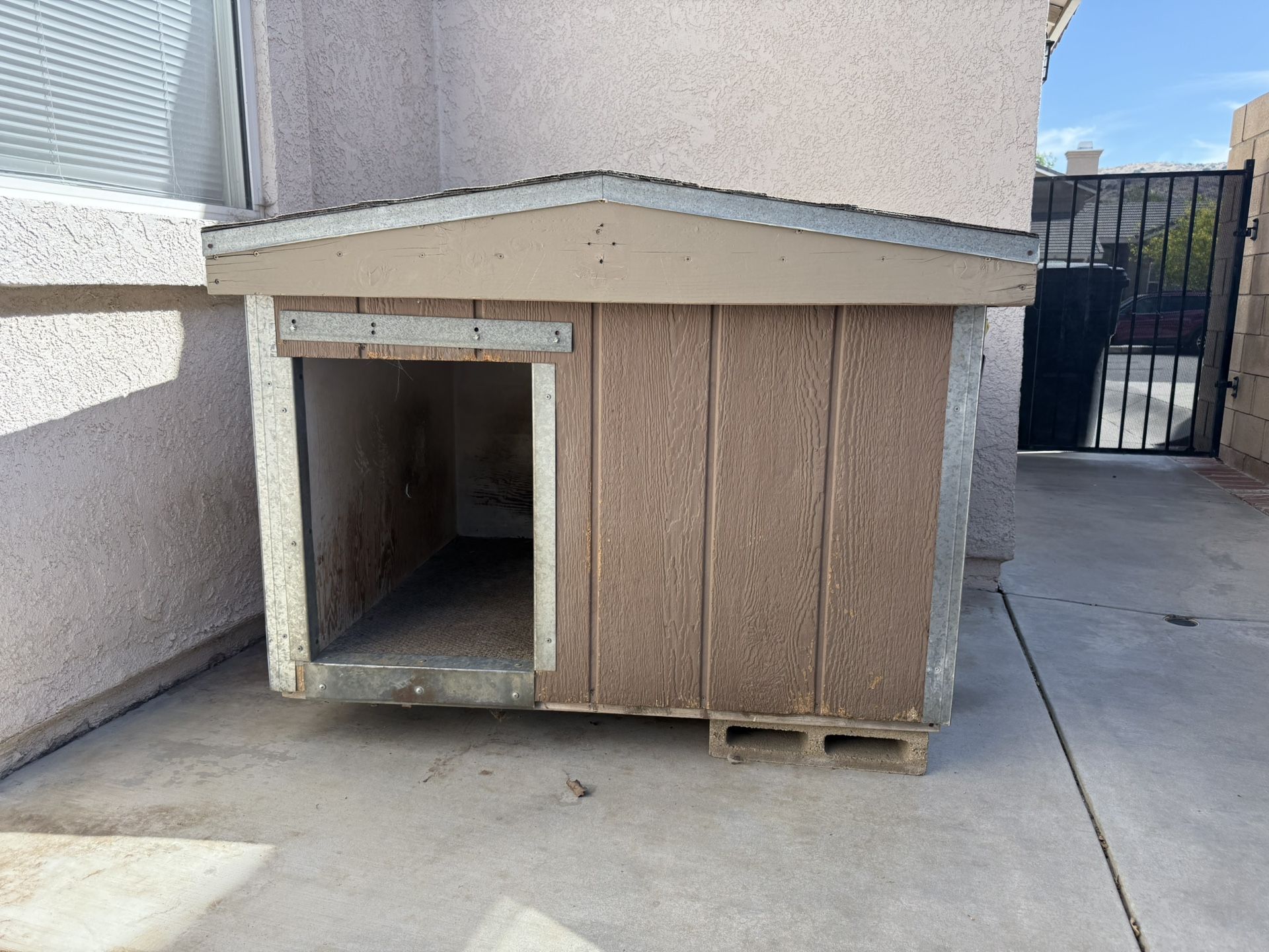 Dog House - Solid Wood Shingle Roof