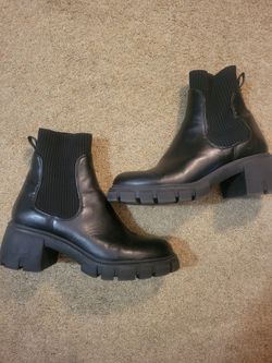 Woman's Leather Boots 