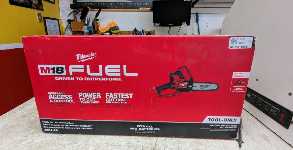 Milwaukee Chainsaw In Box
