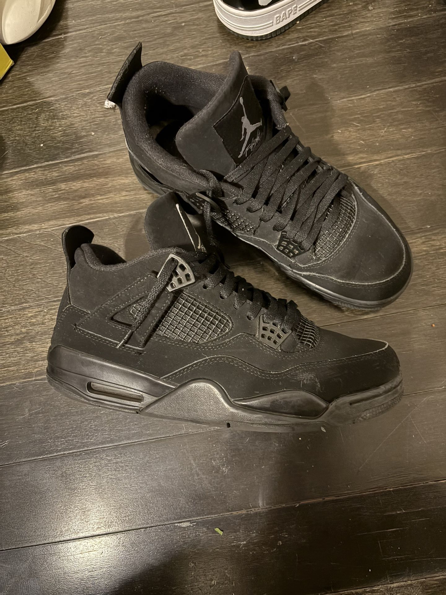 Black Cat Jordan 4