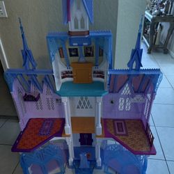 5ft Frozen Doll House 