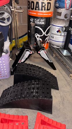 Ez on trailer hitch with ball and tire ramps