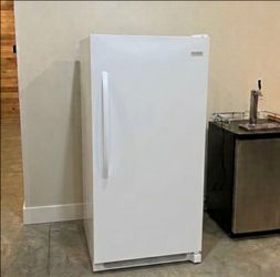 Frigidaire
13.8 cu. ft. Frost Free Upright Freezer