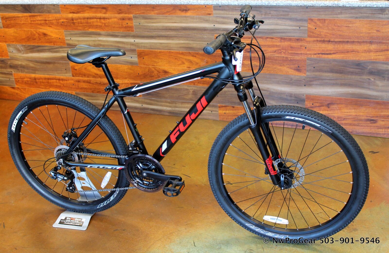 Fuji Adventure Disc - Hardtail Mountain Bike - Brand New - $379 (NwProGear)(SE Portland)
