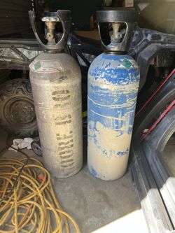 2 Co2 Cylinders $80