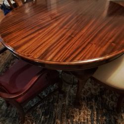 Vintage mahogany Dining Room Table 