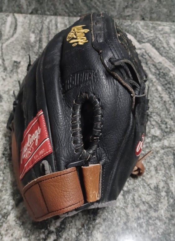 Rawlings Renegade Series baseball glove