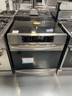 OPEN BOX Frigidaire Gallery 30" Front Control Induction Range with Air Fry