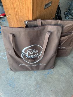 Holds 100 cupcakes (5 tier). 2sets