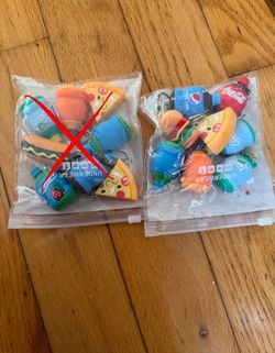8 Keychains