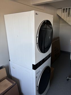 Like New Electric LG ThinQ Washer and Dryer