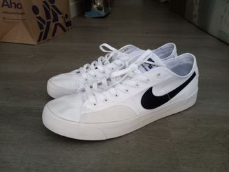 Nike SB Blazer Court White/Black/White Mens size 9
