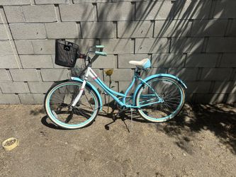 Schwinn Women's Legacy 26" Cruiser Bike - Blue/White