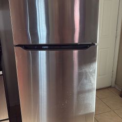 Refrigerator Works Great 